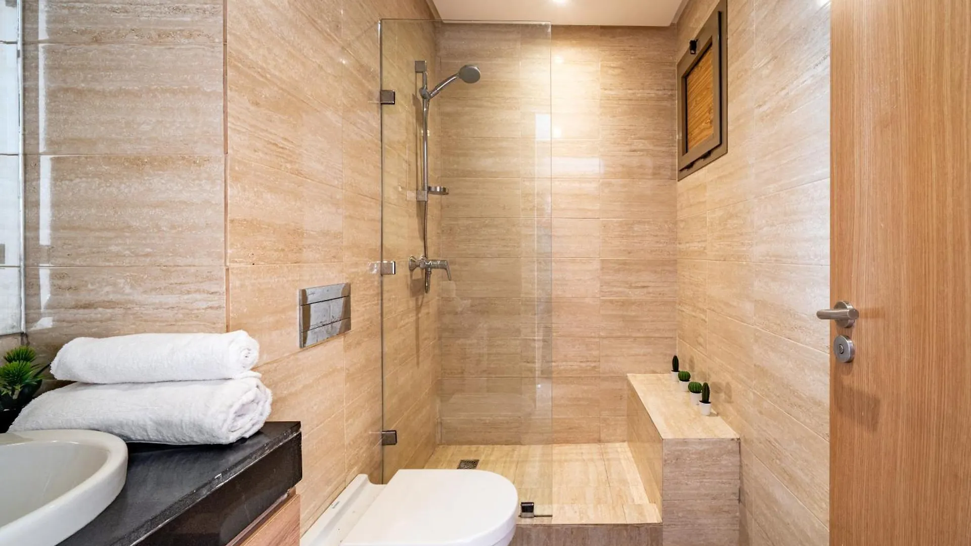 Your Haven Of Peace With Private Jacuzzi Marrakesh Apartment