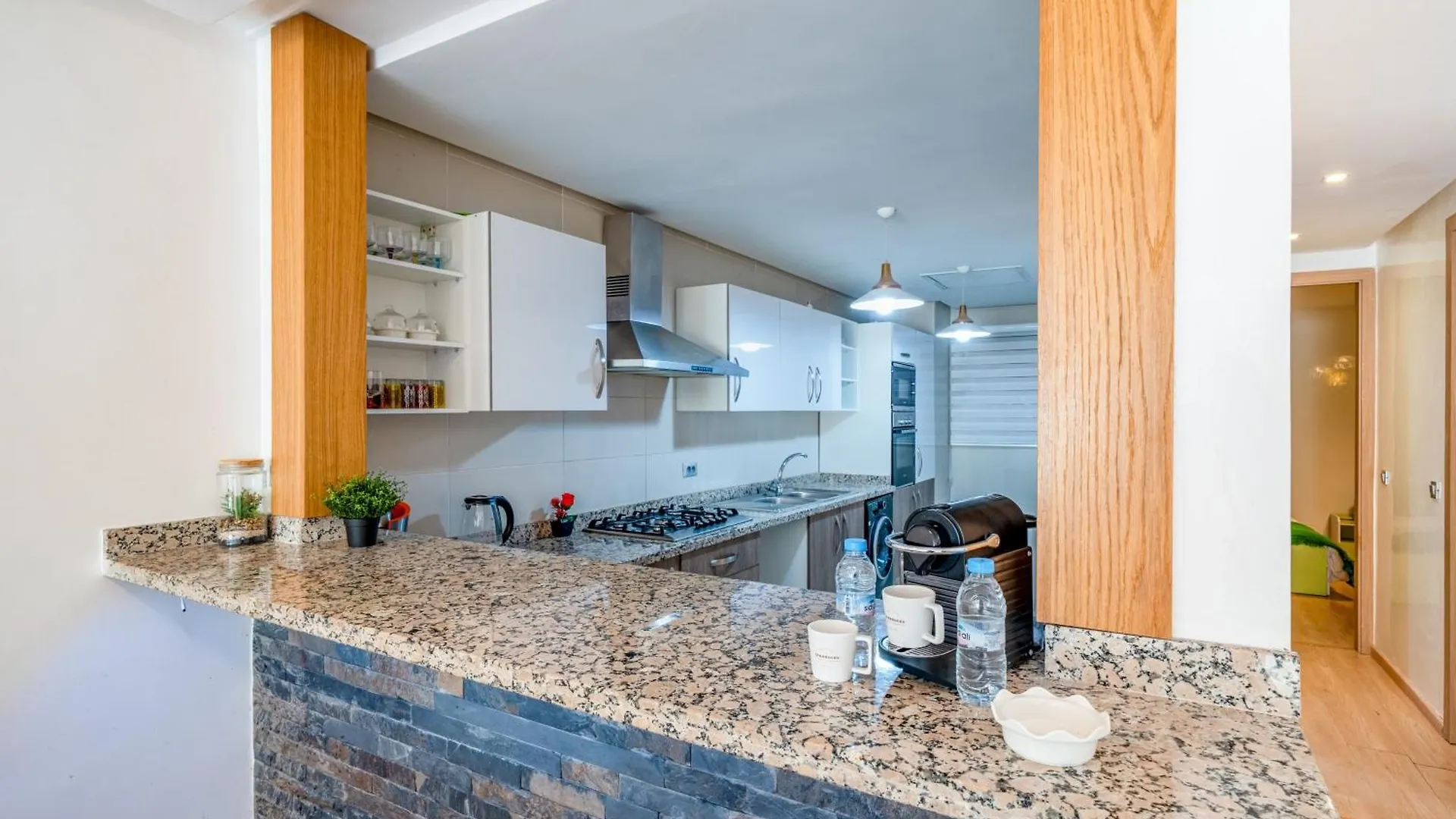 Your Haven Of Peace With Private Jacuzzi Marrakesh Apartment